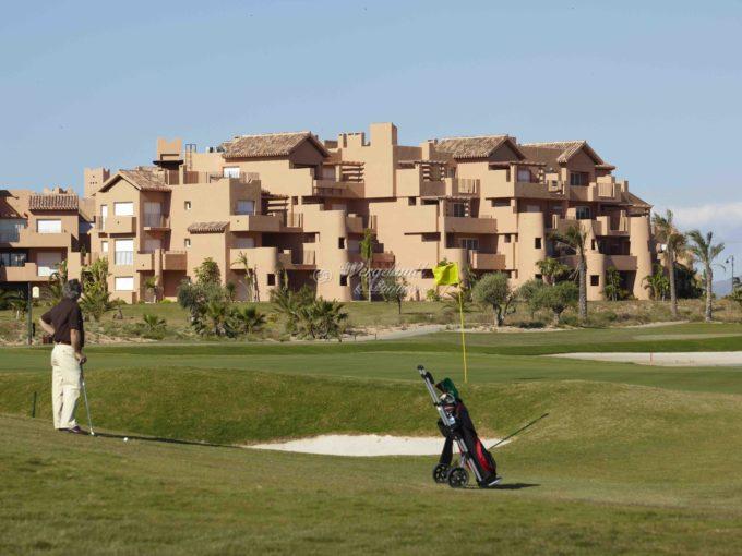 Melvin blokkene sett fra golfbanen