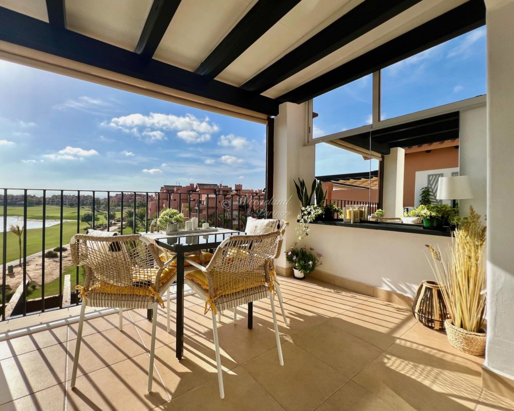  Terrace Dining Roof