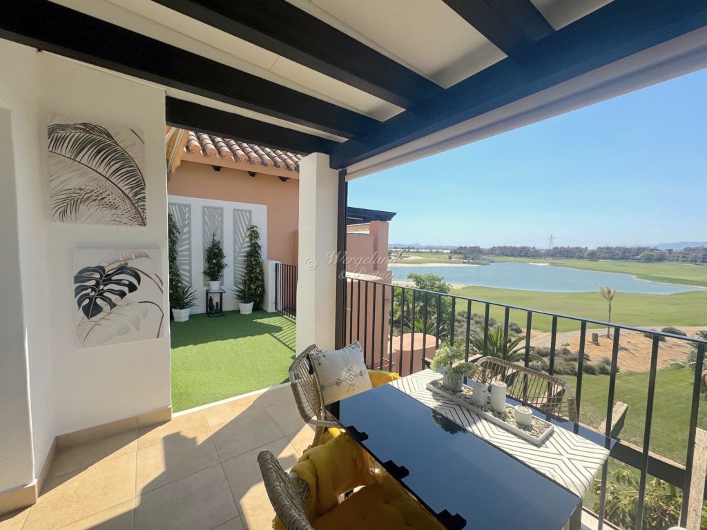  Terrace dining Under Roof View