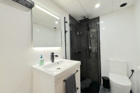 Bathroom 2a