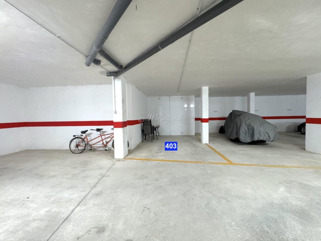  Parking With Storage